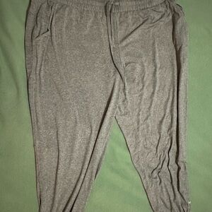 Zuda Heather Gray Cropped Joggers Size XLT